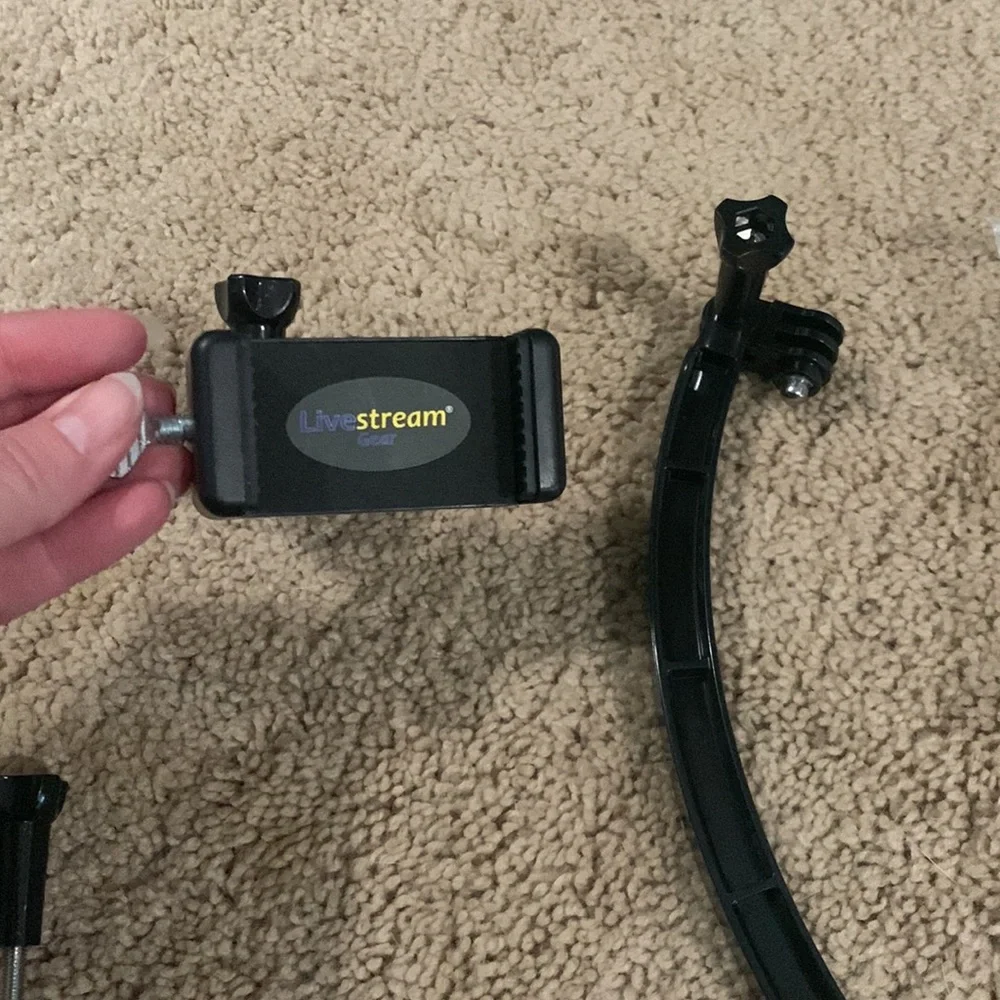 Livestream gear head mount for phone